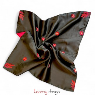 Khăn lụa organza 2 mặt vuông đen thêu hoa đào rơi 85*85 cm